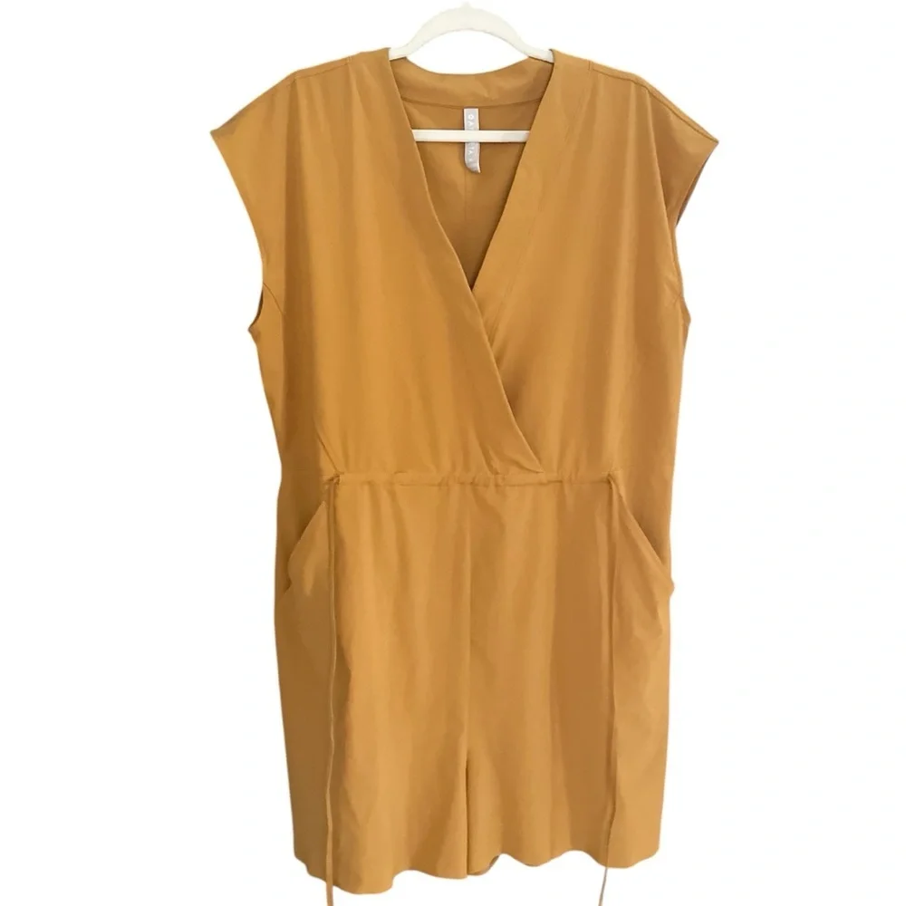 Athleta Marlow Gold Yellow Romper Size Extra Large - Picture 5 of 12